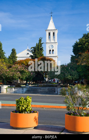 Un piccolo villaggio chiesa in Sibenik, Croazia. Foto Stock