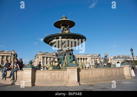 Parigi (75) 8e arr. Fontana del mare in Place de la Concorde. Francia Foto Stock