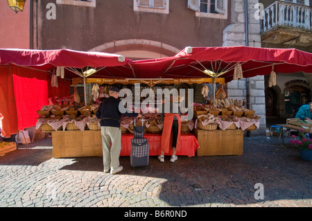 Tipico luogo di mercato in Francia Foto Stock