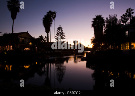 Luci delle Vacanze a canali di Venezia a Natale Venice Beach Los Angeles County in California negli Stati Uniti d'America Foto Stock