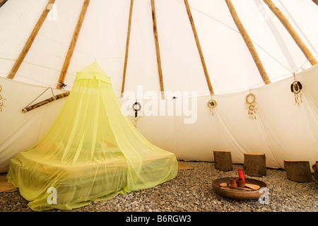 Teepee indiano esotico interno camera di albergo Foto Stock