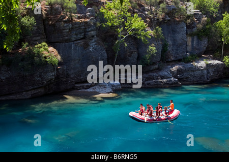 Rafting sul fiume a Koprulu Canyon, Antalya, costa meridionale della Turchia Foto Stock