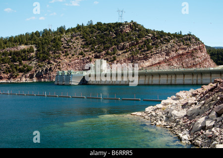 Vista di Flaming Gorge Dam e serbatoio Foto Stock