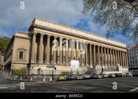 Palais de Justice historique de Lyon e dalla Cour d' appel - Corte di Appello sul Quai Romain Rolland a Lione, in Francia. Foto Stock