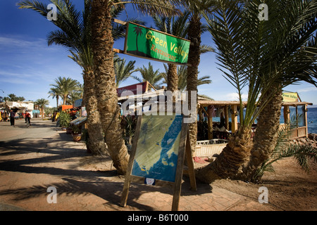 Ristorante sul lungomare di Dahab in Egitto Foto Stock