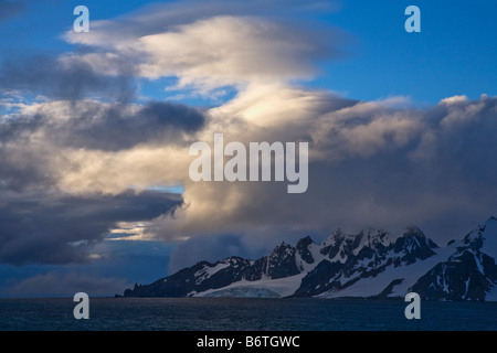 Sull'isola King George al tramonto a sud le isole Shetland Antartide Foto Stock