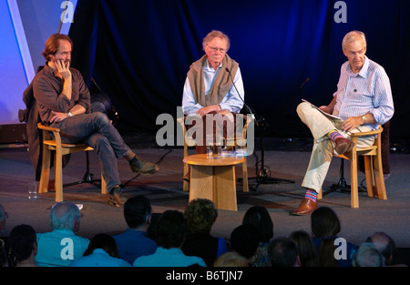 Robert Kunzig Wallace Broecker e Jon Neve discutere del cambiamento climatico a Hay Festival 2008 Hay on Wye Powys Wales UK UE Foto Stock