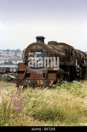 Motori a vapore a Woodham scrapyard su Barry Island in Galles del Sud Foto Stock