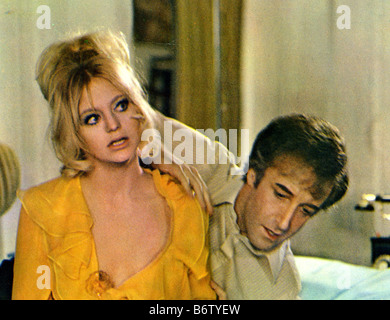 C'è una ragazza in La mia zuppa 1970 Columbia film con Peter Sellers e Goldie Hawn Foto Stock