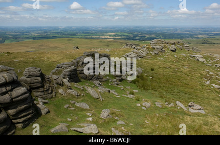 Impressionante paesaggio di granito a West Mill Tor su northwestern Dartmoor, guardando a nord Foto Stock