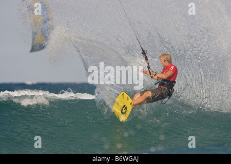 Il kitesurfing Cutback Foto Stock