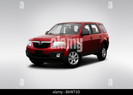 2009 Mazda Tribute in rosso - Vista anteriore angolare Foto Stock