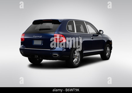 2009 Porsche Cayenne in blu - angolo posteriore vista Foto Stock