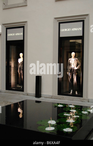 Giorgio Armani shop Via Montenapoleone Milano Foto Stock