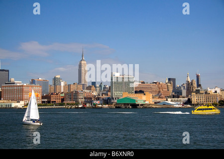 Il fiume Hudson e New York City New York STATI UNITI D'AMERICA Foto Stock