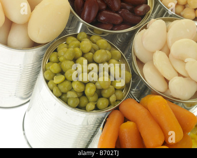 Selezione di popolare e conveniente le conserve di verdura pronta per la cottura di alimenti o ingredienti di cottura Foto Stock