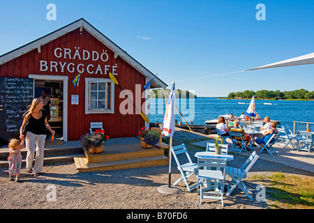 Svezia Stoccolma Stoccolma arcipelago GRÄDDÖ Jetty Bar Foto Stock