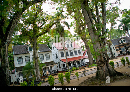 Il Suriname, Paramaribo, case storiche vicino al Old Fort Zeelandia chiamato. Foto Stock