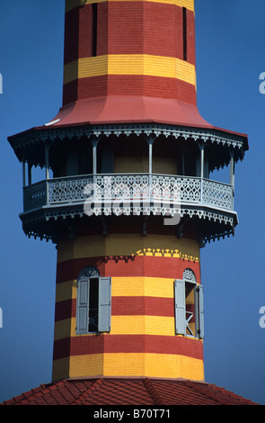 I saggi Lookout o Torre Osservatorio (1881) di Bang Pa-In palazzo (Palazzo Reale d'estate), vicino Ayuthaya, Thailandia Foto Stock