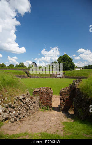 Resti dell'Anfiteatro Romano Caerleon, vicino a Newport, South Wales, Regno Unito Foto Stock