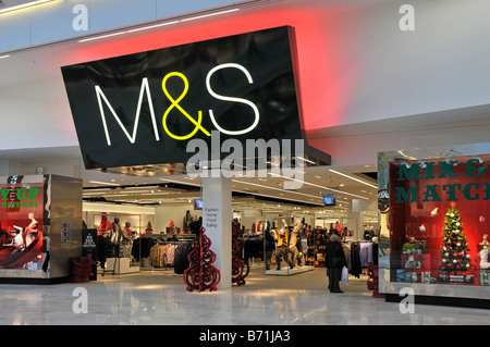 Marks & Spencer store nel centro commerciale Westfield Shepherds Bush London Foto Stock