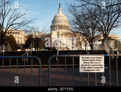 Segnaletica collocata intorno al Campidoglio di Washington DC e notifica delle chiusure di area dovuto al 2009 inaugurazione presidenziale. Foto Stock