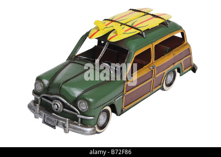 Classic woody surf modello automobilistico ritagliata su sfondo bianco Foto Stock