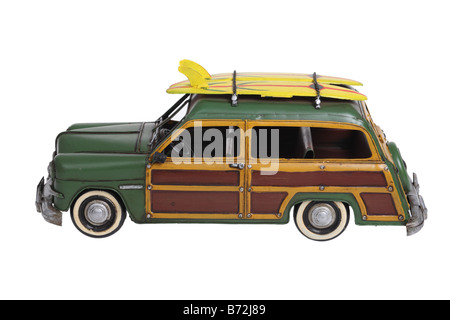Classic woody surf modello automobilistico ritagliata su sfondo bianco Foto Stock
