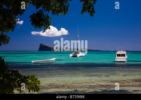 Isola di Coin de Mire anche noto come concio Gunners Oceano Indiano Mauritius vicino a Grand Baie Foto Stock