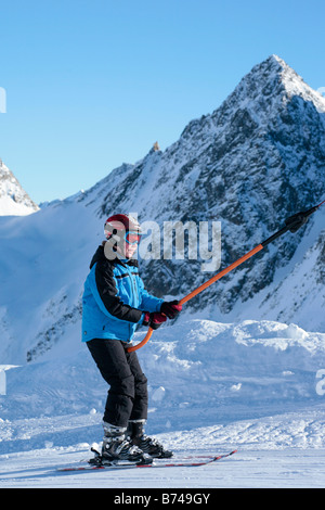 Trascinare ascensore vicino alla stazione a monte Gamsgarten presso il Ghiacciaio dello Stubai in Tirolo, Austria Foto Stock