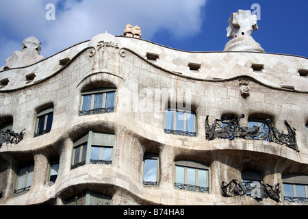 Antoni Gaudi Casa Mila a Barcellona in Spagna. Foto Stock