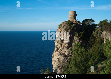 Mallorca il Mirador de ses anime della torre di vedetta sulla costa settentrionale della strada vicino a Banyalbufar Foto Stock