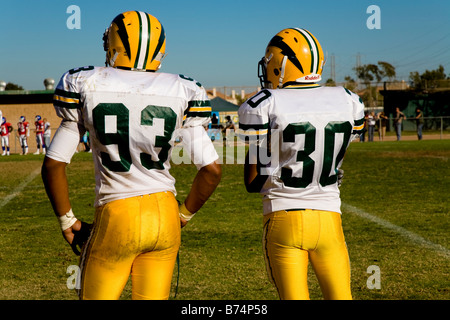 Dorso di due giocatori di calcio, Huntington Beach, California, Stati Uniti d'America Foto Stock