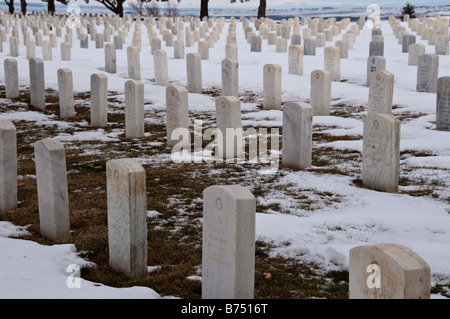 Lapidi, Custer National Cemetery, Little Bighorn Battlefield National Monument, agenzia di corvo, Montana. Foto Stock