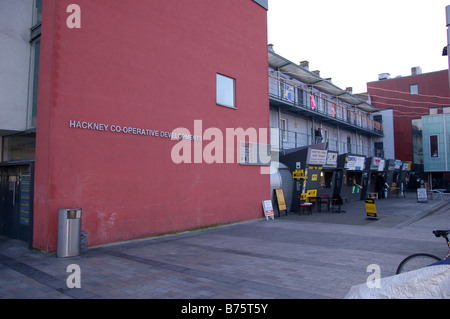 Negozi in Dalston, London, England, Regno Unito Foto Stock