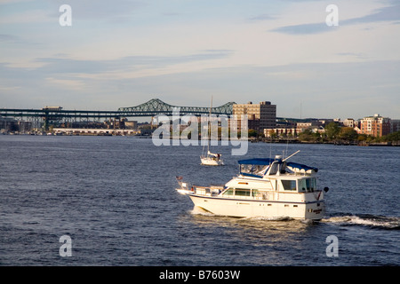 Imbarcazione da diporto nel Porto di Boston Boston Massachusetts, STATI UNITI D'AMERICA Foto Stock