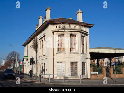 Il vecchio edificio della stazione ferroviaria di Butetown ora conosciuto come Cardiff Bay Wales UK, edificio classificato di grado II* Foto Stock