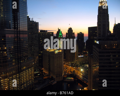 Wrigley Building a Chicago all'alba Foto Stock