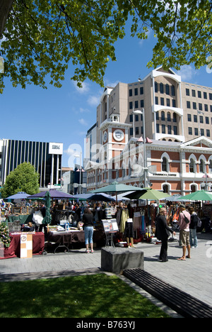 Outdoor bancarelle del mercato, Piazza del Duomo, Christchurch, Canterbury, Nuova Zelanda Foto Stock