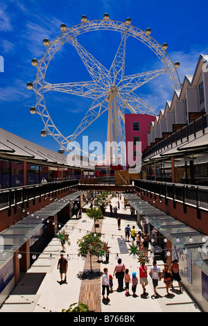 Melbourne Docklands / residenziale e shopping nella città portuale.Melbourne Victoria Australia. Foto Stock