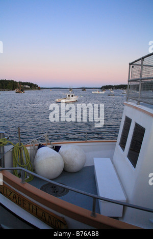 Porto all'alba, Port Clyde, Maine, Stati Uniti d'America Foto Stock