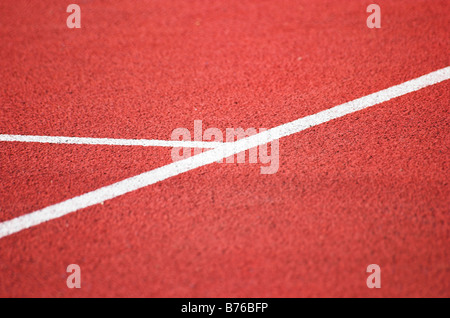 Dipinto di linee sulla superficie del campo da tennis vicino fino Foto Stock