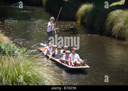 Punting sul fiume Avon, Victoria Square, Christchurch, Canterbury, Nuova Zelanda Foto Stock
