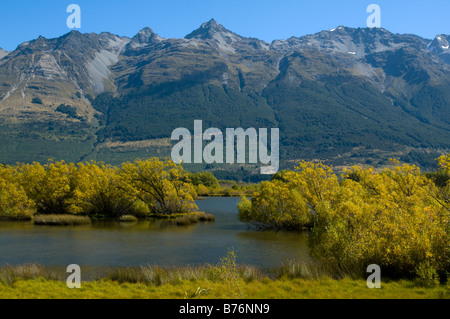 Il Humboldt montagne da lagune, Glenorchy, Isola del Sud, Nuova Zelanda Foto Stock