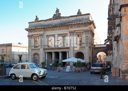 Teatro Comunale Teatro Comunale, Piazza XVI Maggio, Noto, Sicilia Foto Stock