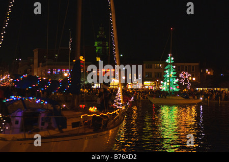 Vacanza in barca, display sfilata di luci Annapolis Maryland USA Foto Stock