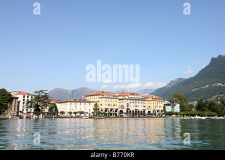 La città di Lugano sulle rive del Lago di Lugano (Lago di Lugano) nel canton Ticino in Svizzera. Vista dalla wat Foto Stock