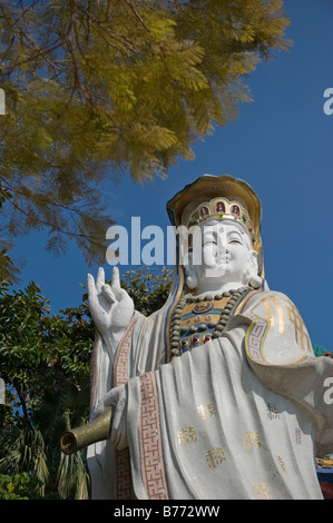 Una statua sacra a Tin Hau Tempio della Dea Repulse Bay Beach in Hong Kong Foto Stock