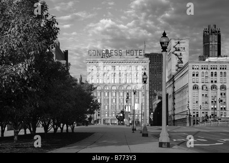 HOTEL per congressi e altri edifici storici su Michigan Avenue nel centro di Chicago in Illinois Foto Stock