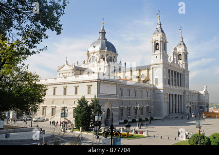 Catedral de Nuestra Senora de la cattedrale di Almudena, Madrid, Spagna, Europa Foto Stock